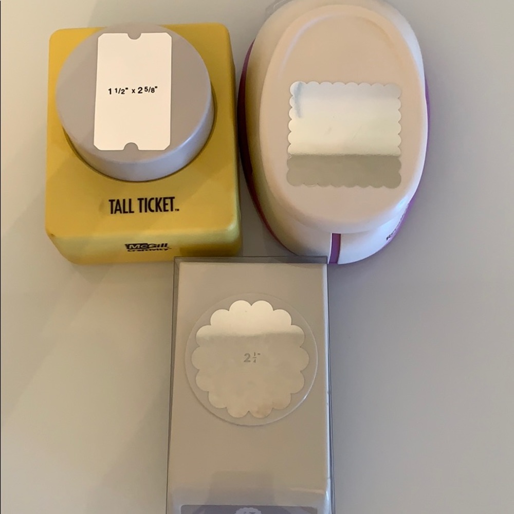 Paper punch set